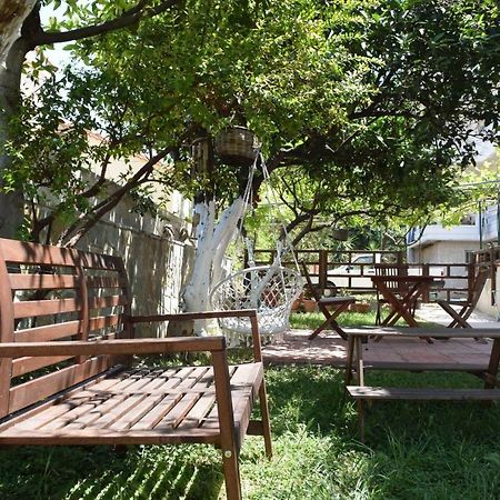 קיסאמוס Modern Apartment With Garden מראה חיצוני תמונה